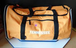 lot 97 image: UNIVERSITY OF TENNESSEE EQUIPMENT BAG - UNUSED