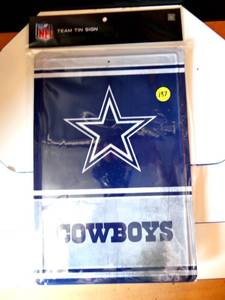 lot 137 image: DALLAS COWBOYS NFL LICENSED TIN WALL SIGN - NIP