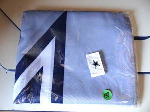 lot 138 image: DALLAS COWBOYS 3 X 5 FLAG - NIP