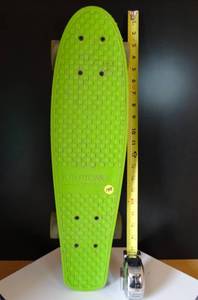 lot 143 image: KRYPTONICS SNAKEBOARD