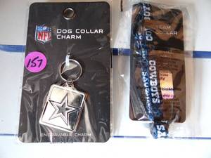 lot 157 image: DALLAS COWBOYS DOG COLLAR CHARM AND NECK STRAP (SMALL DOGS)