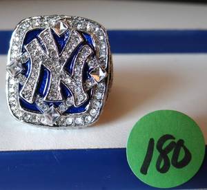 lot 180 image: NEW YORK YANKEES 2009 WORLD CHAMPIONSHIP REPLICA RING - DEREK JETER MODEL - SIZE 13.5