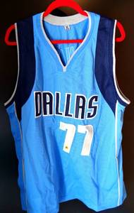 lot 188 image: DALLAS MAVERICS LUKA DONCIC #77 JERSEY - SIZE MEDIUM ( ALL LETTERS & NUMBERS SEWN ON)
