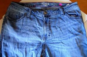 lot 211 image: MENS ROCK 47 JEANS - VGC- SIZE 3236