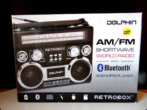 lot 239 image: Dolphin AMFM Shortwave World Radio with BluetoothMP3 Player  SP-411BT  Black