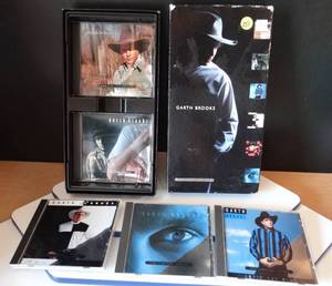lot 251 image: GARTH BROOKS CD COLLECTION
