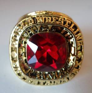lot 293 image: 2008 WWE WORLD CHAMPIONSHIP REPLICA RING - SIZE 11