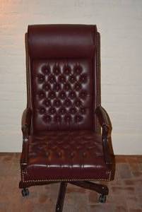 lot 23 image: Paoli Button-Tufted Conference Chair, 32 x 25 x 49.5 tall    DFW SHIPPING COST $20 PICKUP SUNDAY 829 1P-5P