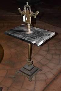 lot 30 image: Antique Marble and Cast Iron Accent Table   DFW SHIPPING COST $20 PICKUP SUNDAY 829 1P-5P