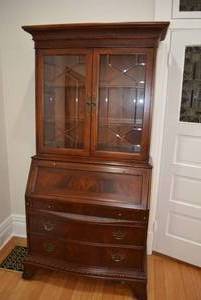 lot 5 image: Mahogany Secretary Desk Lighted Bookcase, Brass Hardware, 38.5 x 21 x 6 9.5 tall    DFW SHIPPING COST $40 PICKUP SUNDAY 829 1P-5P