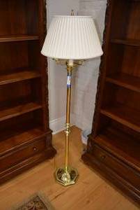 lot 45 image: Brass Floor Lamp, 5 2 tall   DFW SHIPPING COST $10 PICKUP SUNDAY 829 1P-5P