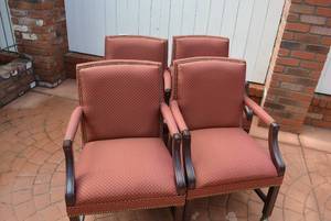 lot 73 image: Set of 4 Rolling Upholstered Office Chairs with Button TrimDFW SHIPPING COST $25 PICKUP SUNDAY 829 1P-5P