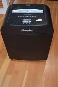 lot 83 image: Swingline Paper Shredder, Model DS22-13 DFW SHIPPING COST $15 PICKUP SUNDAY 829 1P-5P