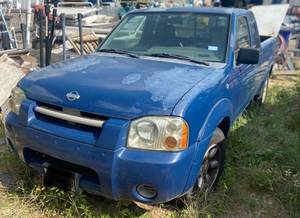 lot 1 image: 2001 Nissan XE Frontier