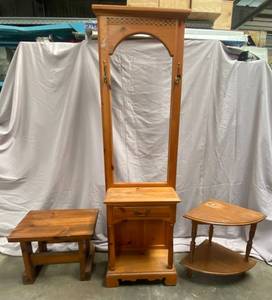 lot 74 image: Broyhill Hall Tree, Corner Table and End Table