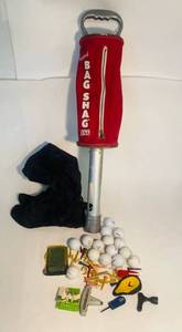 lot 104 image: Vintage Original Bag Shag Ball and Miscellaneous Golf Accessories