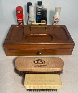 lot 116 image: Walnut Box With Shoe Shine
