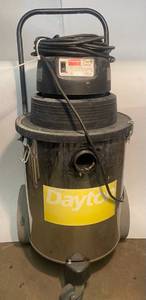 lot 120 image: Dayton WetDry Vac Model 3UP75B