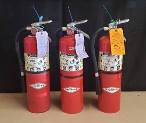 lot 68 image: Lot of 3 Amerex B456 Fire Extinguishers