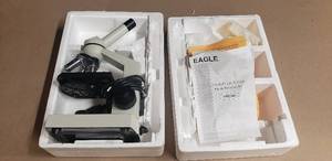 lot 124 image: Eagle SM240 Microscope