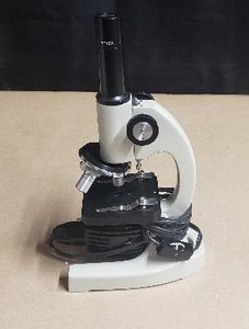 lot 125 image: Southern Precision Microscope Model 1852
