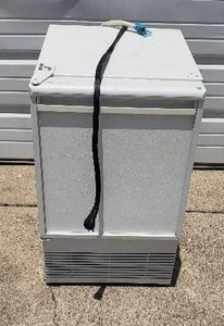 lot 129 image: U-Line BI95WH Ice Maker
