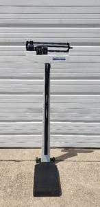 lot 142 image: Health O Meter Professional 402LB Mechanical Physican Scale