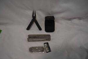 lot 272 image: Husky Multitools - Mini 2.5 to 4.5 Folded up
