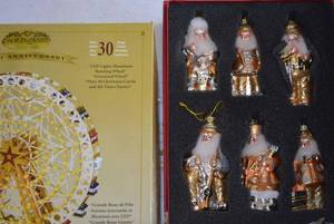 lot 37 image: Worlds Fair Lighted Ferris Wheel, and Ornaments