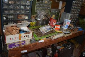 lot 136 image: Garage Lot Remaining Items on Table