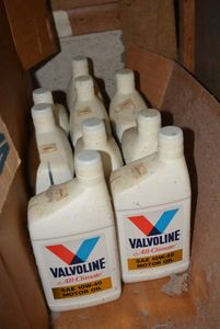 lot 154 image: Valvoline Motor Oil 10W-40, 9 Total