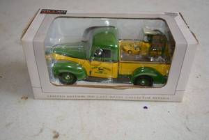 lot 71 image: John Deere 1940 Die Cast Collector Replica in Packaging