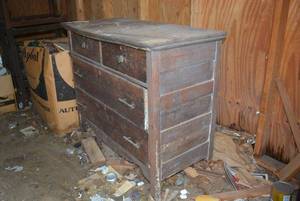lot 493 image: Vintage Wooden Dresser with Curved Front Edge