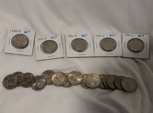 lot 344 image: Susan B Anthony Dollars (15 Loose), 1980 (5 Folders)