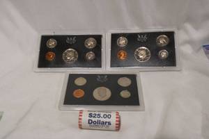 lot 373 image: 1972 US Proof Set (3 Total), and 1 Roll George Washington Dollar Coins