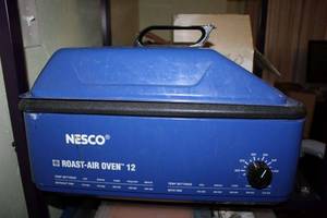 lot 210 image: Nesco Roast-Air Oven 12