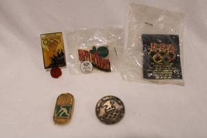 lot 426 image: Olympic trading pin selection. Includes Nagano Japan, 1990 Berlin Coca Cola, 1980 hockey and more