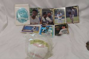 lot 501 image: Ken Griffey Jr. Lot