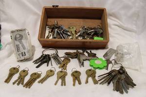 lot 521 image: Key Assortment as shown
