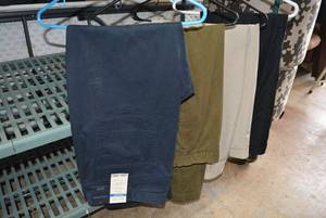 lot 153 image: Mens Pants Nautica 40x32 still with Tags, Polo 3832, Unlisted 40x32, Savane 40x32