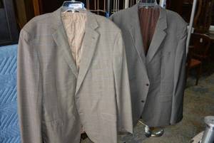 lot 185 image: Mens Dress Jackets Ermenegildo Zegna and Boss Super 100 Brands Size 4850