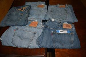 lot 211 image: Mens Jeans Levis 40x32, 5 Total