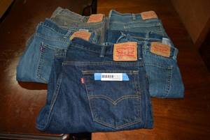 lot 212 image: Mens Jeans Levis 40x32, 5 Total