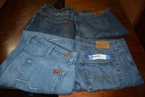 lot 213 image: Mens Jeans Luckybrand and More, 4 Total