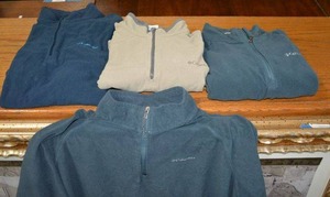 lot 219 image: Mens Long-Sleeve Columbia Fleece Tops, Size XL and XXL
