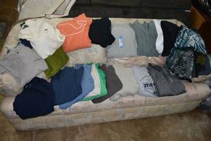 lot 222 image: Mens Tops and Bottoms, see Pictures