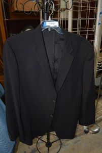lot 183 image: Mens Suit Jacket Boss Brand, Size 4850