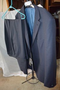 lot 179 image: Mens Boss Suit Pant and Jacket Size 48L (Still with Tag and Pants Untailored)