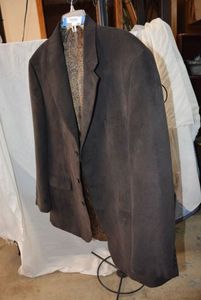 lot 155 image: Mens Dress Jacket Dillards Size 46L