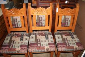 lot 82 image: Set of 5 Dining Chairs